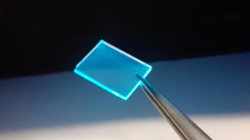 Saatlerce aktif kalan, ışıkla değiştirilebilen mıknatıslar üretildi