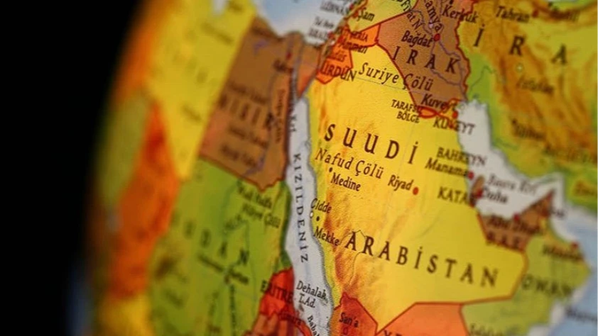 Savaşın yeni cephesi: Husilerin Kızıldeniz'de oynayacağı rol kritik