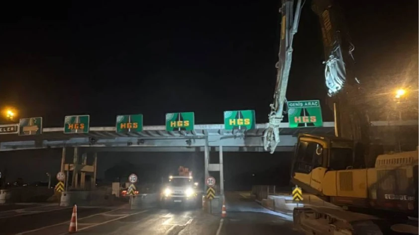 SON DAKİKA: Avcılar gişelerinde çalışma: Otoyola giriş-çıkışlar kapatıldı