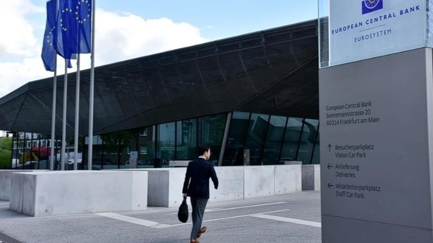 SON DAKİKA: Avrupa Merkez Bankası faiz kararı açıklandı! 'Savaş belirsizliği etkili oldu'