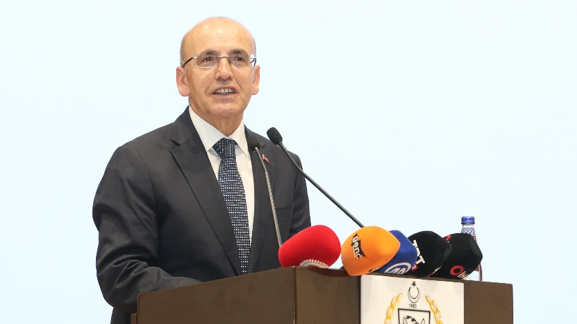 SON DAKİKA: Bakan Mehmet Şimşek'ten Türk Lirası mesajı: Enflasyona geçiş zayıfladı
