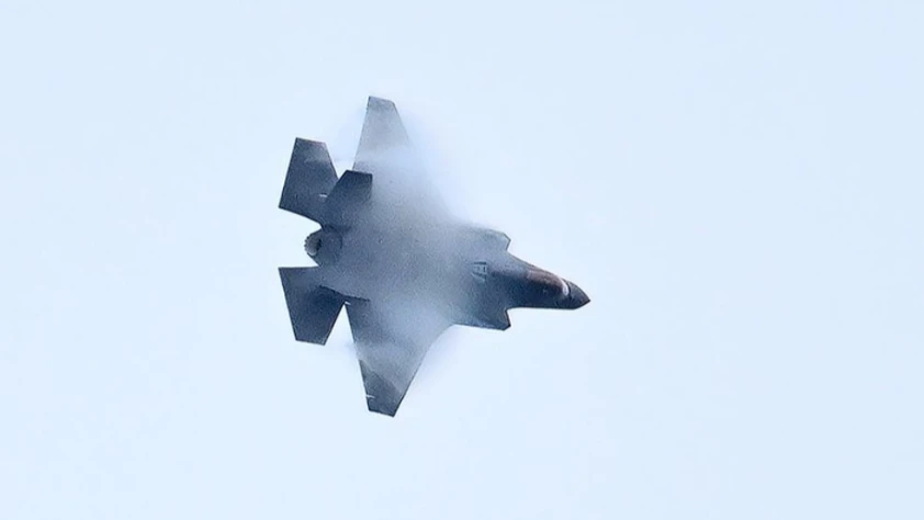 SON DAKİKA: Dünyada bir ilk: İran ABD’ye ait F-35’i vurdu, acil iniş yaptı