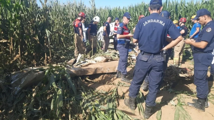 SON DAKİKA: İzmir'de eğitim uçağı düştü! Pilot yaşamını yitirdi