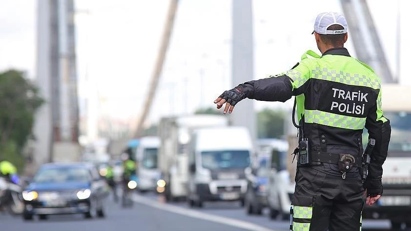 SON DAKİKA: Trafik güvenliğini hiçe sayanlara rekor cezalar geliyor! TBMM Başkanlığına sunuldu