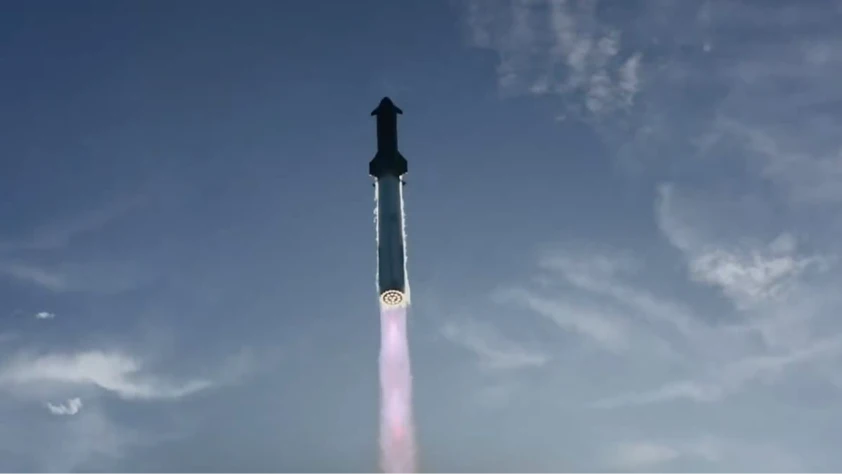 SpaceX’in Starship’i 10. uçuşta tarihi başarıya ulaştı