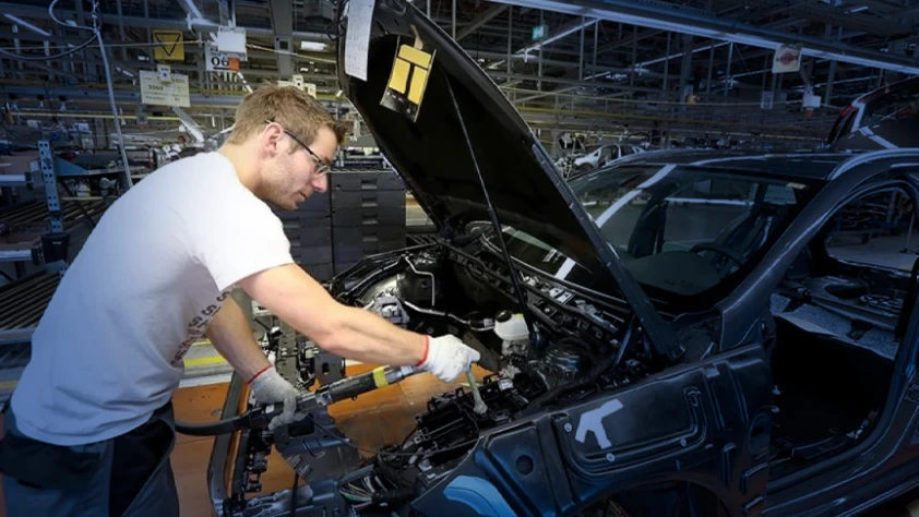 Stellantis'ten 22 milyar Euro'luk dönüşüm hamlesi! Tüketici odaklı üretim modeli