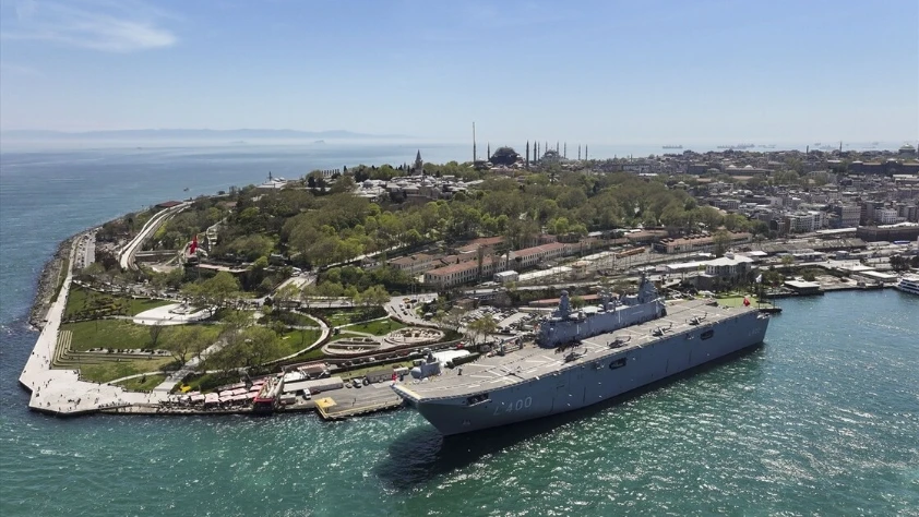 TCG Anadolu, SAHA 2026'da vatandaşların ziyaretine açıldı