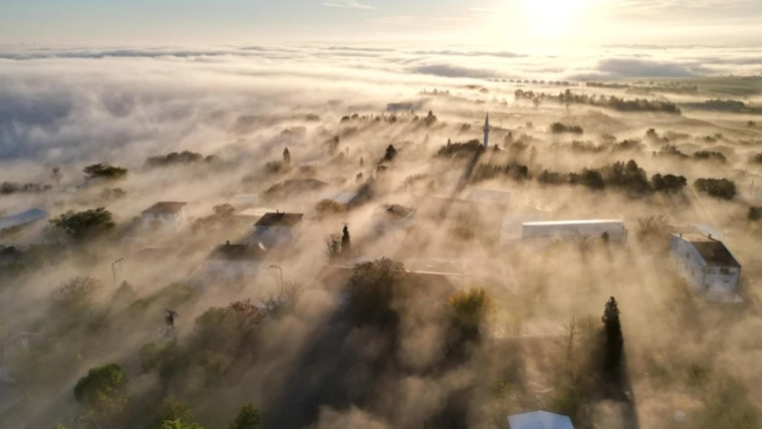 Tekirdağ'daki sis kartpostallık görüntüler oluşturdu