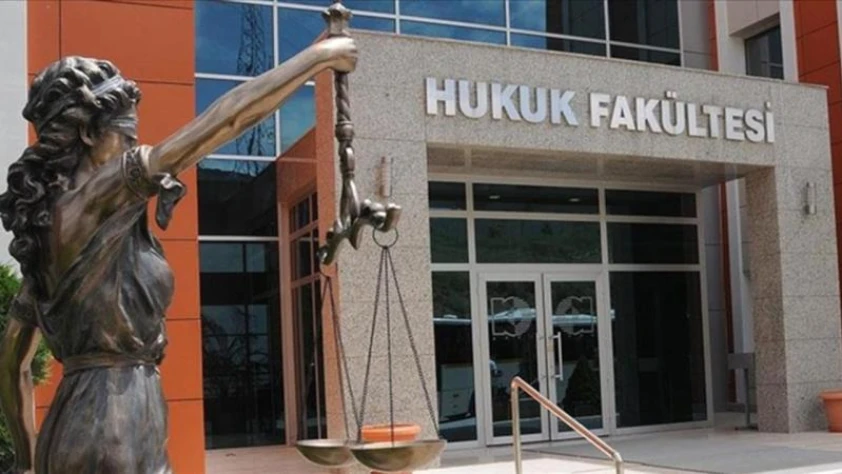 Tercih sürecinde kritik değişiklik: Hukuk fakültesi barajı 125 bin olarak belirlendi
