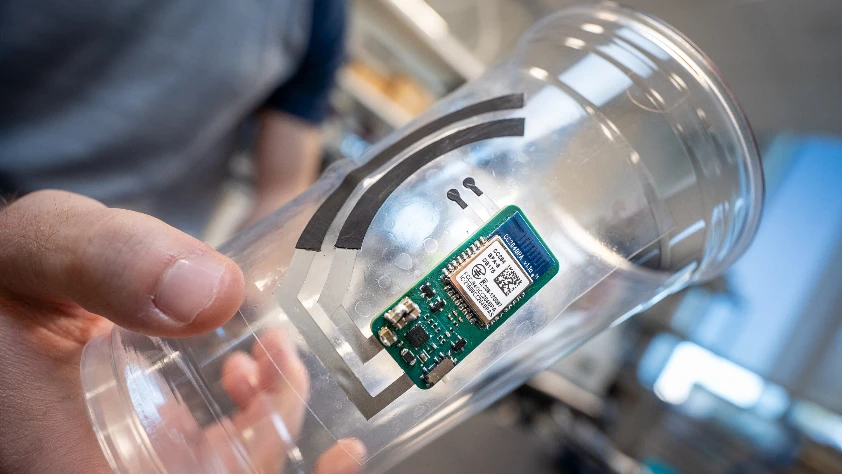 Terle çalışan akıllı etiket sağlık verilerinizi izleyecek