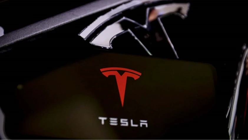 Tesla’nın 25 milyar dolarlık planı: Yapay zeka yatırımları yatırımcı güvenini test ediyor