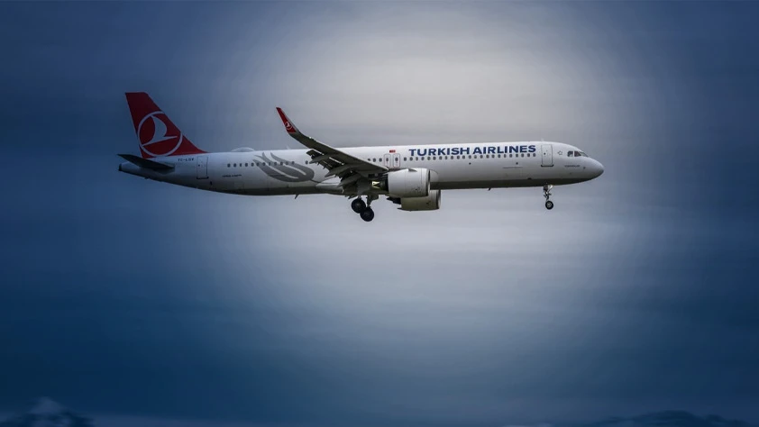 THY'den İran açıklaması: 17 uçuş iptal edildi