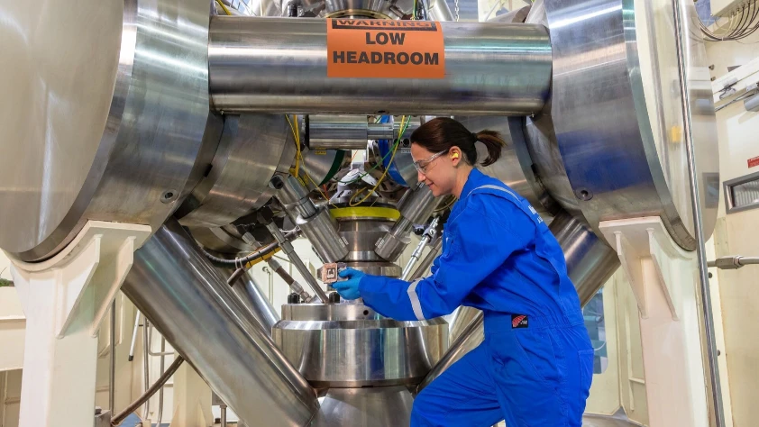 Tıp ve endüstri için umut: Kuantum nanoelmas üretimi bin kat hızlandı