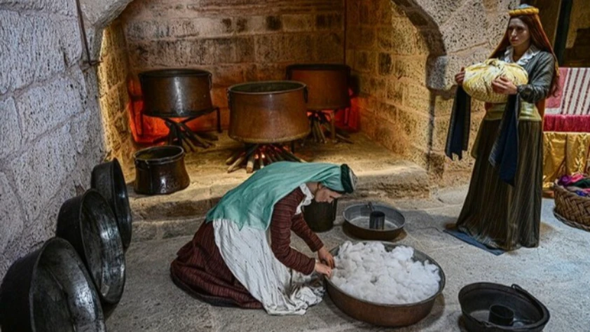 Topkapı Sarayı'nın harem bölümündeki Kadınefendiler ve Cariyeler Taşlığı ziyarete açıldı