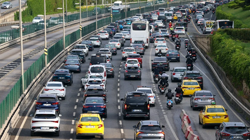 Trafiğe ağustosta 215 bin araç dahil oldu