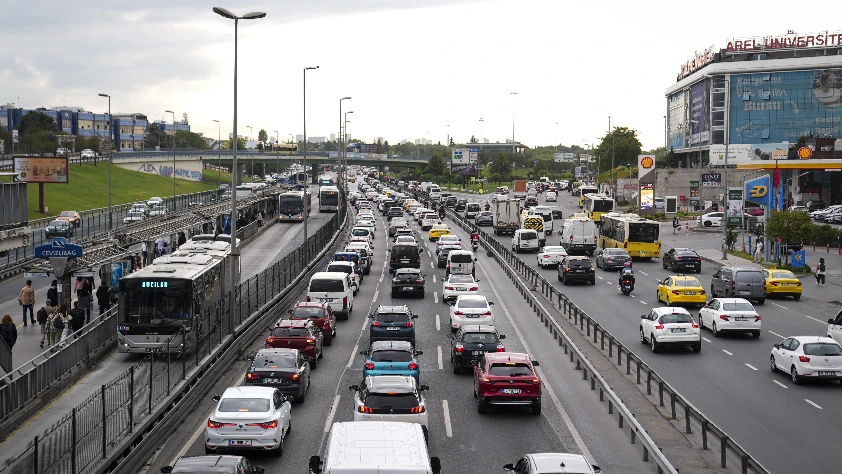 Trafiğe çıkacaklar dikkat! Birçok yolda bakım onarım çalışmaları devam ediyor