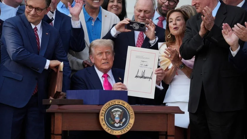 Trump imzaladı: ABD'de kapsamlı vergi ve harcama paketi yasalaştı