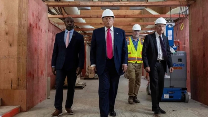 Trump'tan yeni açıklama: 'İran yeniden inşa sürecine başlayabilir'