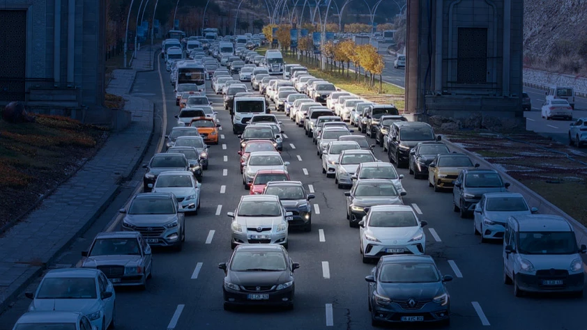 TÜİK açıkladı: Türkiye 5 yılda 1,7 trilyon km yol katetti