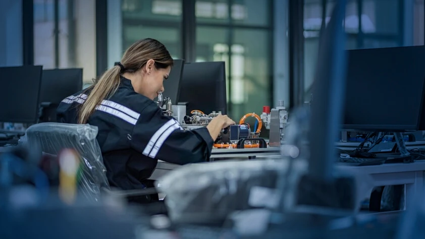 Tüm zamanların rekoru: Elektronik sektöründen ilk çeyrekte 4,2 milyar dolarlık ihracat