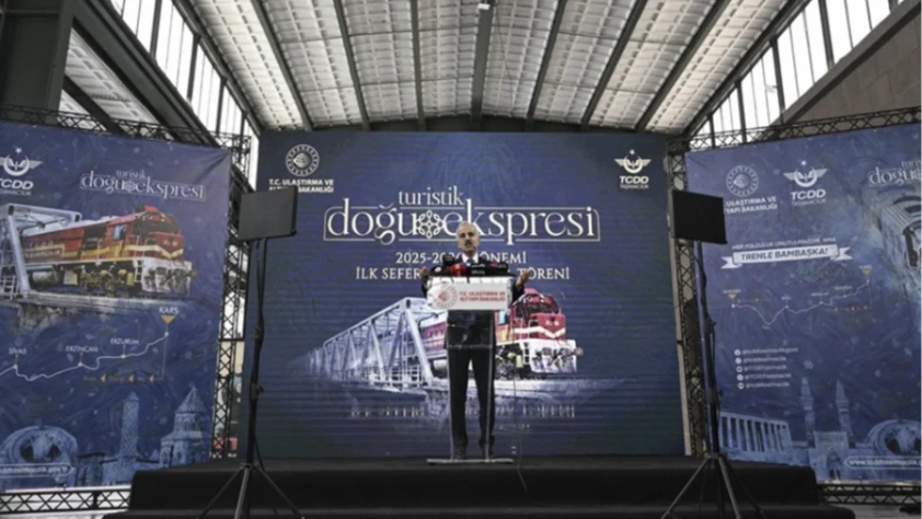 Turistik Doğu Ekspresi'nin yeni sezondaki ilk seferi uğurlandı