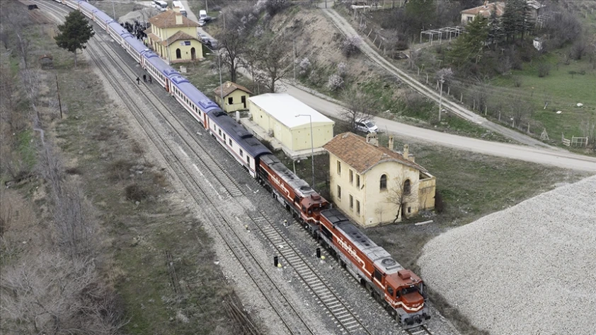 Turistik Karaelmas Treni sonbahar seferlerine başlıyor Turistik Karaelmas Treni sonbahar seferlerine başlıyor