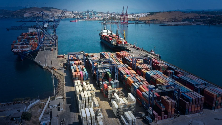 Türk lirasıyla dış ticaret ivme kazandı: Nisanda rekor artış