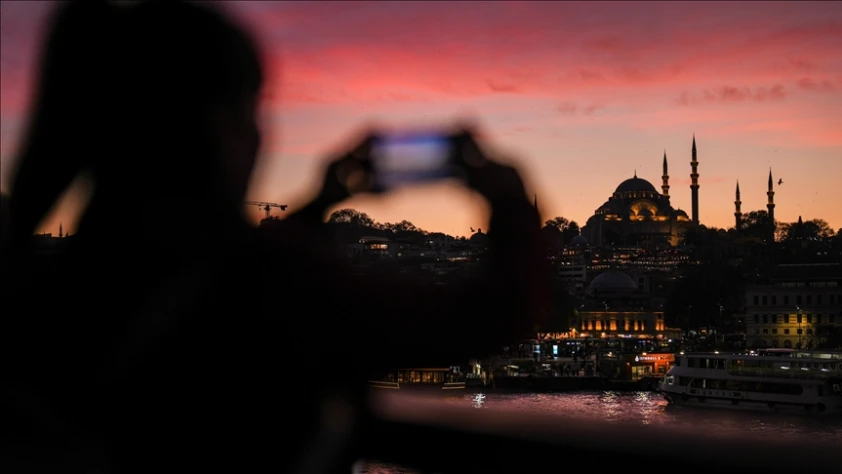 Türkiye geçtiğimiz ay 5 milyon 683 bin turist ağırladı