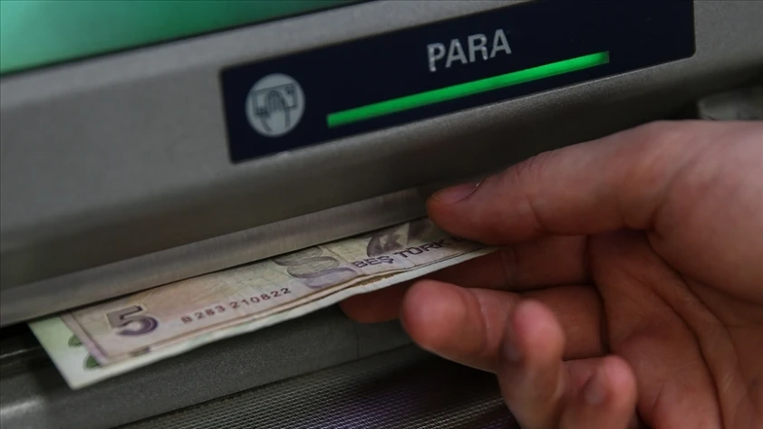 Türkiye'de ATM sayısı 55 bini geçti, şube sayısı azaldı