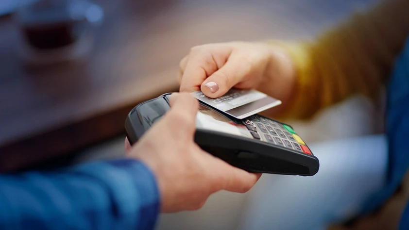 Türkiye'de kartlı ödeme tutarı ocak ayında rekor seviyeye ulaştı: Toplam harcama 2,3 trilyon lirayı aştı