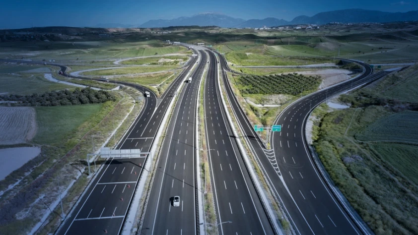 Türkiye'nin bölünmüş yol ağı genişliyor: 30 bin kilometreye ulaştı