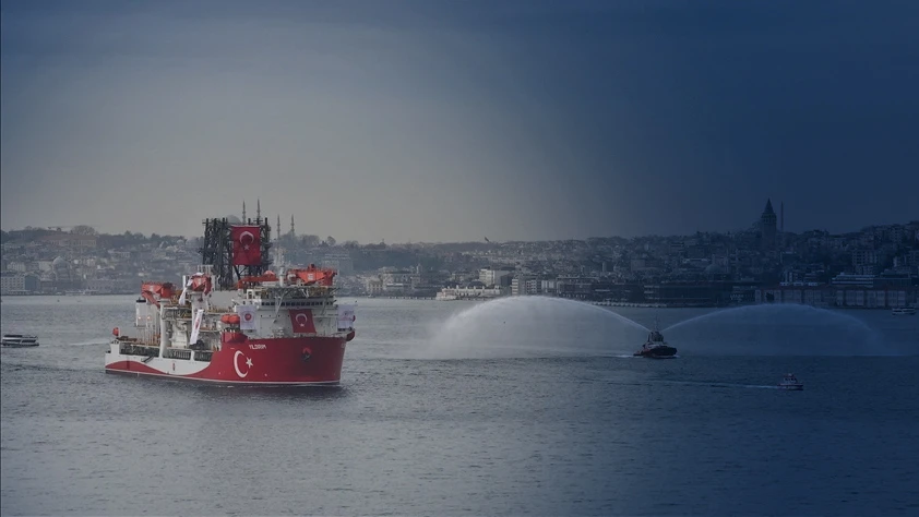 Türkiye'nin enerji filosu büyüyor: İki yeni dev ultra derin deniz sondaj gemisi katıldı