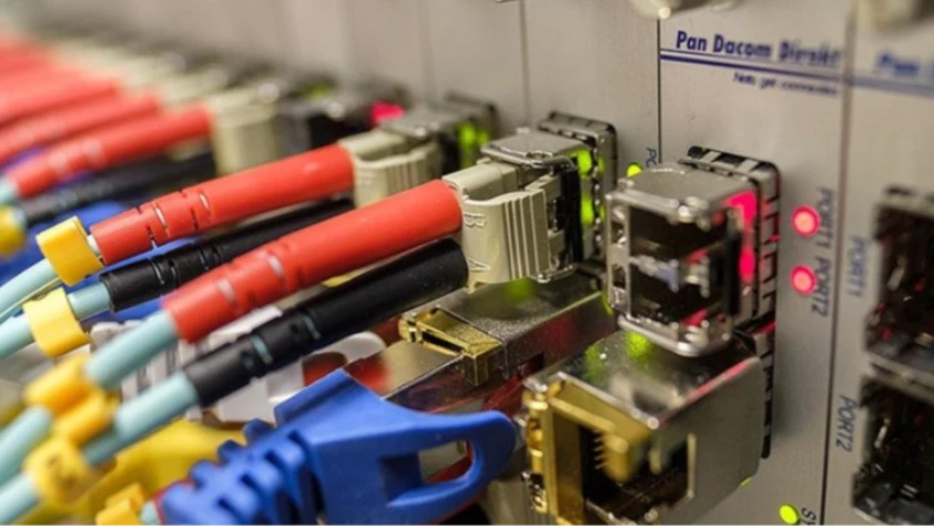 TÜRKSAT’tan dev altyapı hamlesi: 5,5 milyon haneye eve kadar fiber internet geliyor TÜRKSAT’tan dev altyapı hamlesi: 5,5 milyon haneye eve kadar fiber internet geliyor