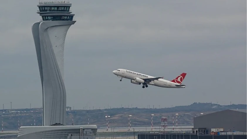 Uçaklarda artık tüm yolculara ücretsiz olacak: Bakan Uraloğlu açıkladı