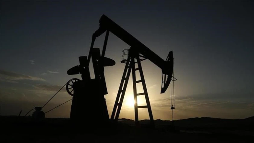 Ukrayna Rus enerji altyapısını vurdu: Brent petrol 68 doları aştı