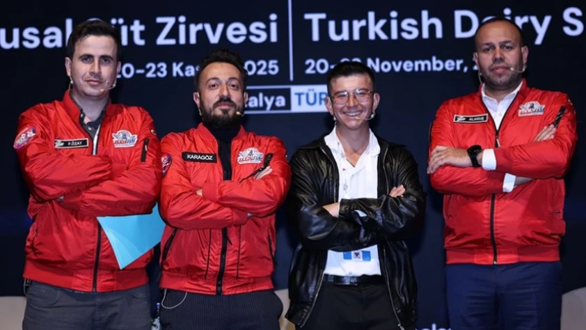 Ulusal Süt Zirvesi'nde 'Hayvancılıkta Yeni Nesil Uygulamalar' paneli düzenlendi