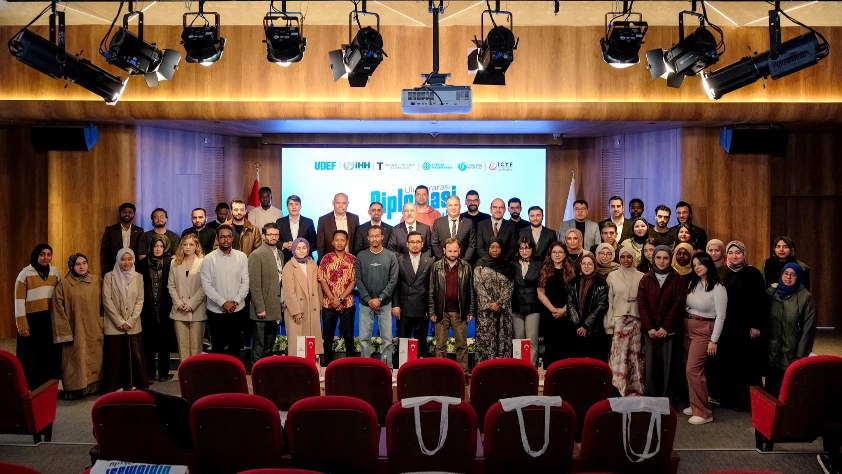 Uluslararası diplomasi okulu başladı