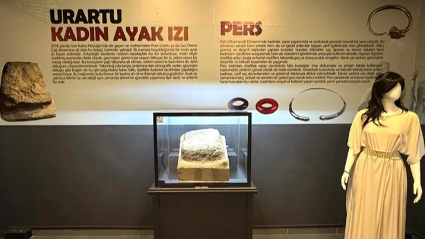 Van Müzesi'nde Urartulara ait kadın ayak izi sergileniyor