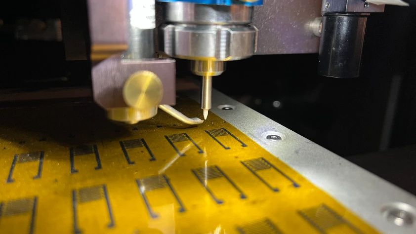 Yapay zekada yeni dönem: Beyinle konuşan çipler ve enerji verimliliği