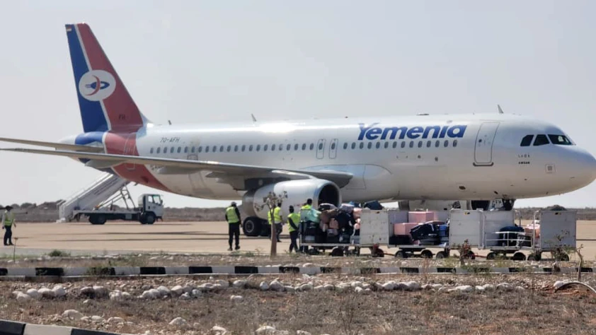 Yemen'de mahsur kalan turistler Suudi Arabistan'a gönderildi