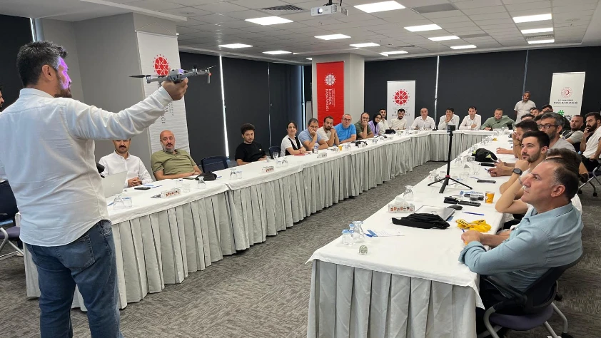 Yeni nesil habercilik için gazetecilere dron eğitimi verildi