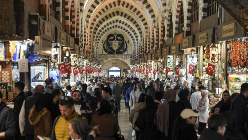 Yerli turist ulaştırmaya 340 milyar liradan fazla harcadı