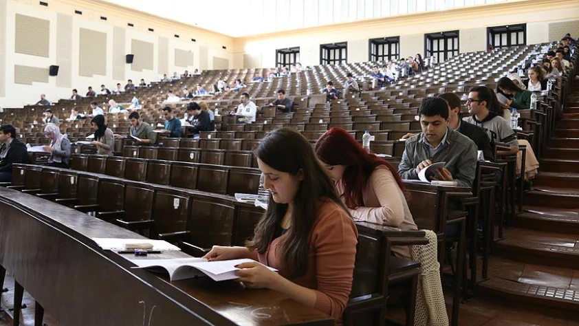YÖK yeni düzenleme yapacak: Başarılı öğrenciye 3 yılda diploma