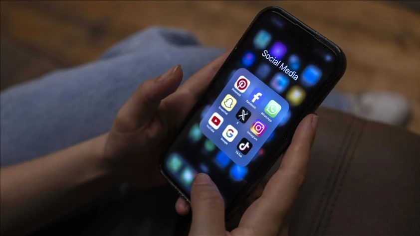 Yunanistan’dan 15 yaş altına sosyal medya yasağı