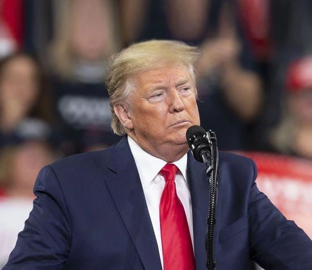 Trump imzayı attı: İthal kamyon ve otobüslere yeni tarife