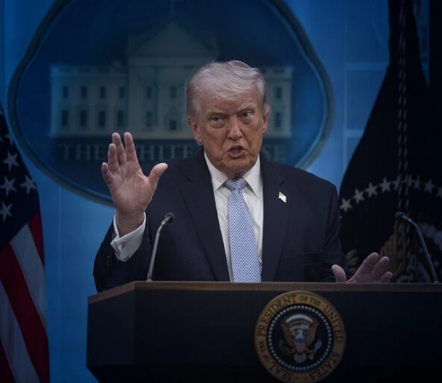 Trump'ın İran politikalarına halkın desteği düşüyor: Yüzde 64'ü onaylamıyor