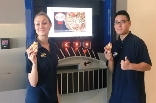 Üç dakikada sıcak pizza Üç dakikada sıcak pizza