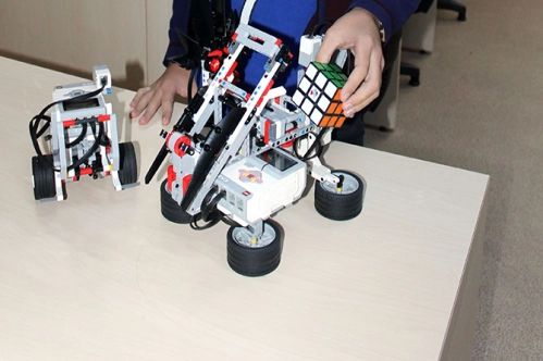 Bu robot insan aklı ile yarışıyor Bu robot insan aklı ile yarışıyor