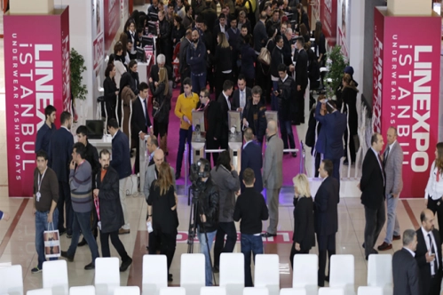İç giyimin moda buluşması İç giyimin moda buluşması