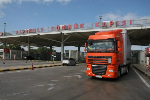 Tır trafiğinin yarıdan fazlasını sırtladı Tır trafiğinin yarıdan fazlasını sırtladı